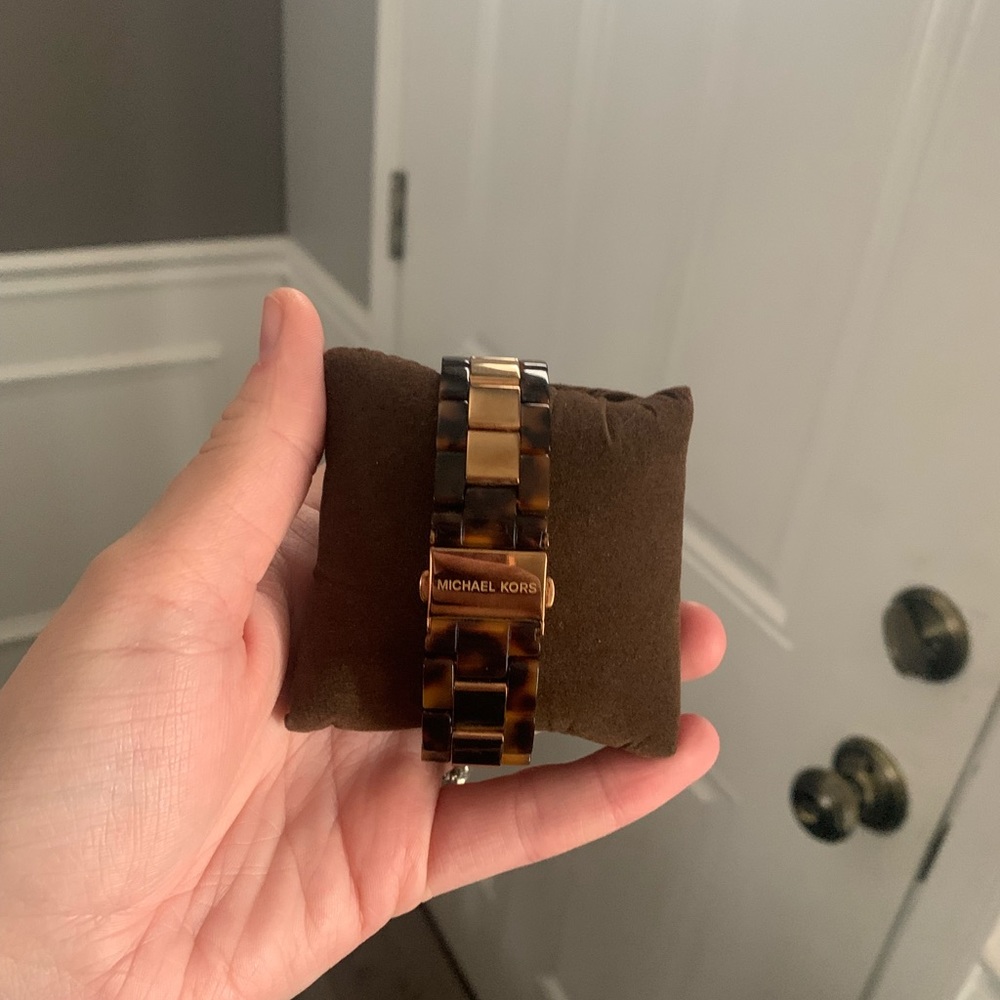 Michael Kors Watch - Picture 5 of 10